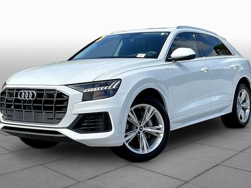 Used 2023 Audi Q8 Premium w/ Convenience Package AWD/4WD image 2