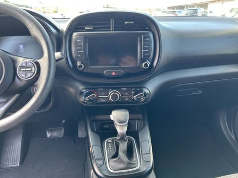 Used 2024 Kia Soul LX w/ Option Group 015 image 7