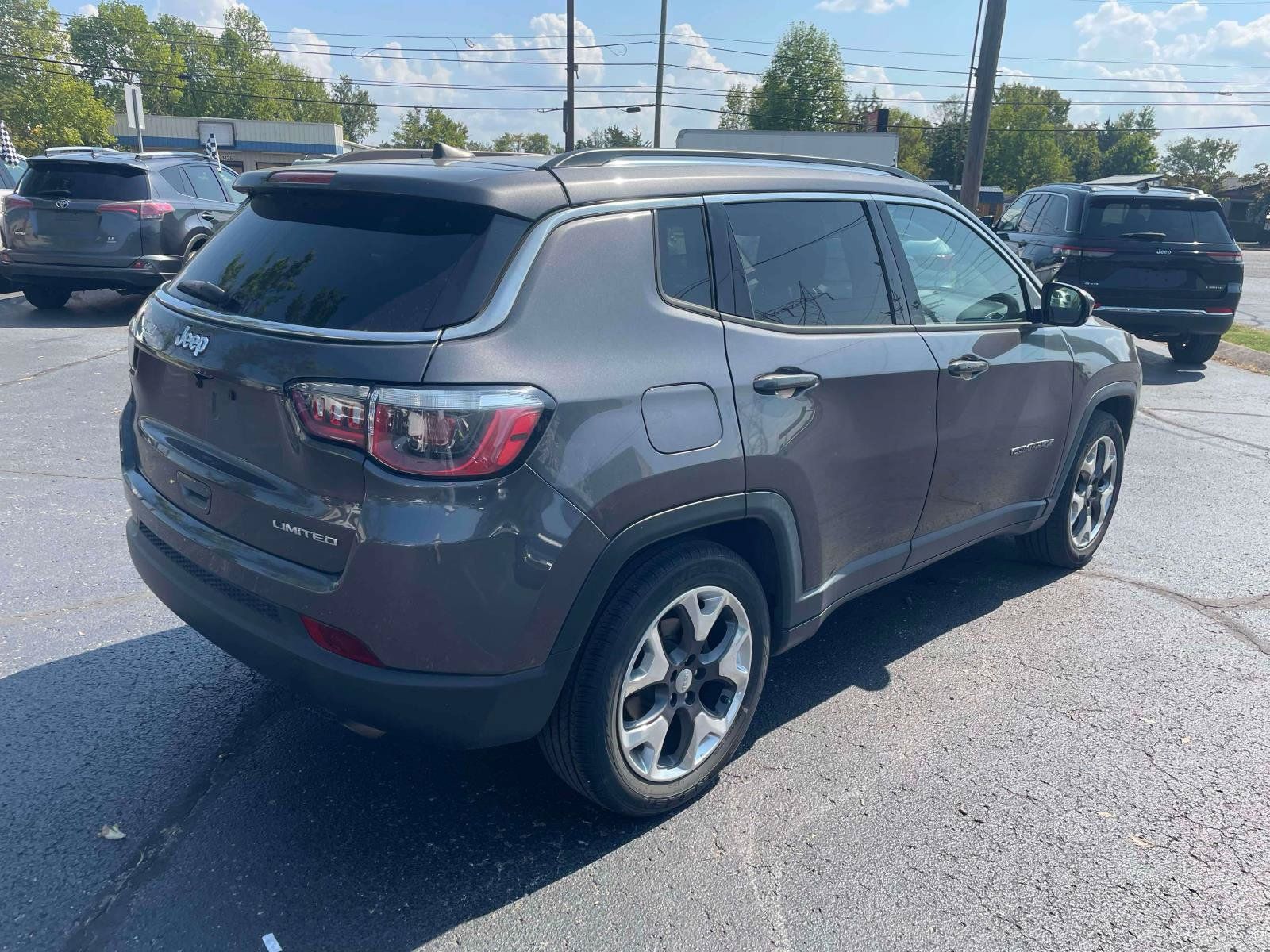 Used 2019 Jeep Compass Limited FWD image 9