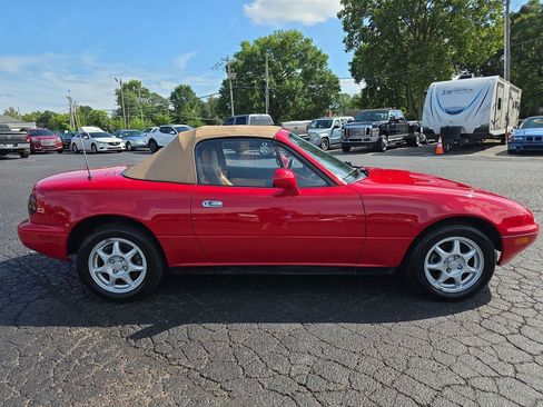 Used 1994 MAZDA MX-5 Miata RWD image 21