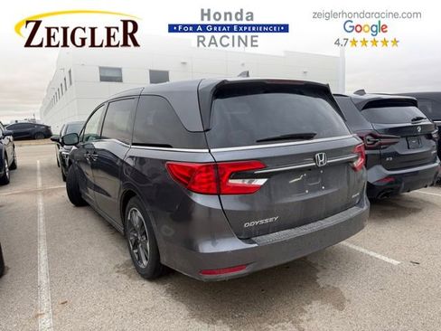 Used 2023 Honda Odyssey Elite image 2