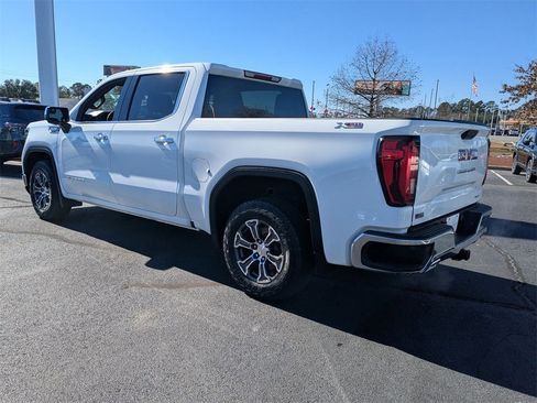 Used 2023 GMC Sierra 1500 SLT w/ X31 Off-Road Package image 8