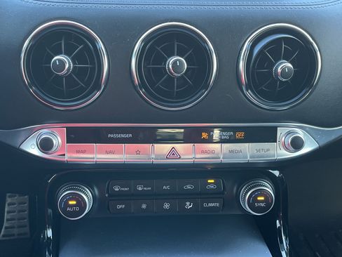 Certified 2023 Kia Stinger GT2 image 7