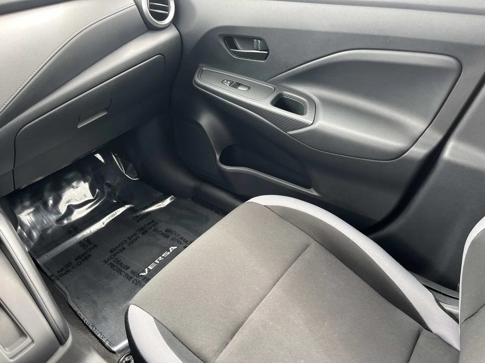 Used 2025 Nissan Versa S w/ Trunk Package FWD image 11