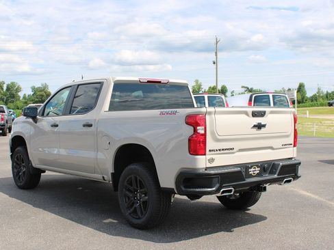 New 2026 Chevrolet Silverado 1500 Custom Trail Boss w/ LPO, Dark Essentials Package AWD/4WD image 7