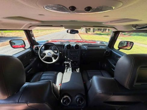 Used 2005 HUMMER H2 SUT w/ Preferred Equipment Group AWD/4WD image 15