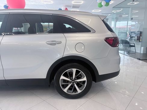 Used 2019 Kia Sorento EX AWD/4WD image 7