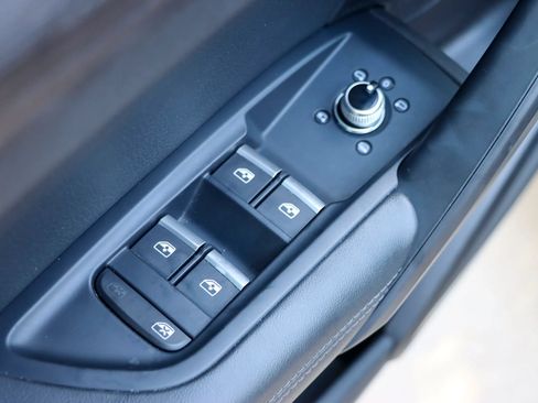 Used 2018 Audi Q5 Prestige w/ Prestige Package AWD/4WD image 14