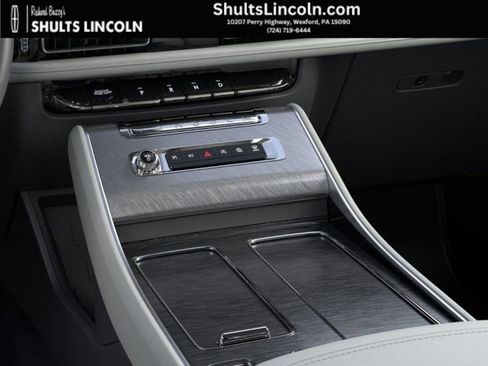 New 2026 Lincoln Aviator AWD image 16