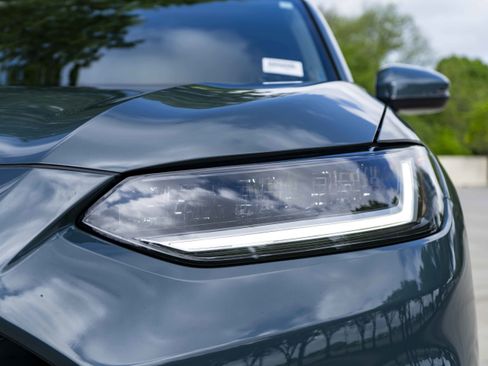 Used 2024 Honda HR-V EX-L image 11