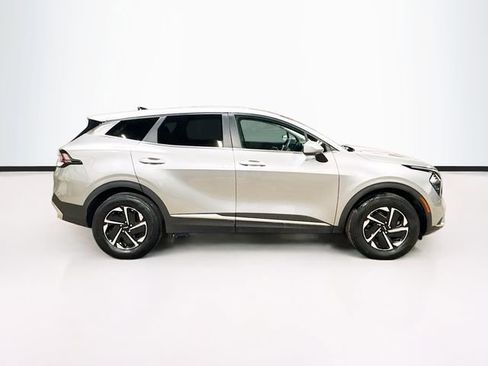 Used 2023 Kia Sportage LX image 8