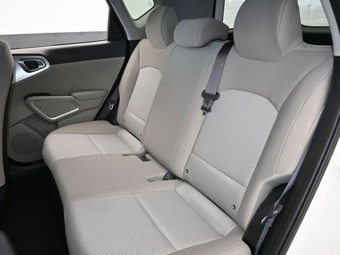 Used 2021 Kia Soul LX image 29