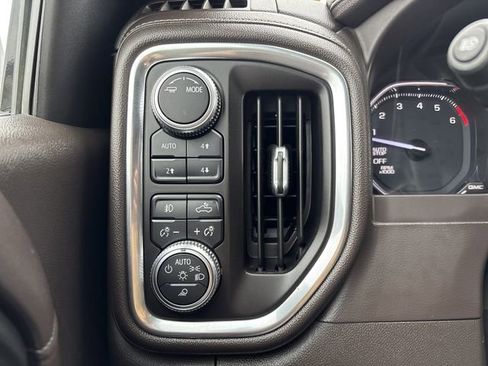 Used 2020 GMC Sierra 1500 SLT image 41