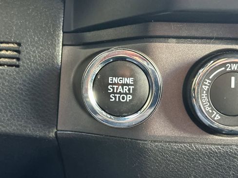 Used 2022 Toyota Tacoma TRD Off-Road AWD/4WD image 23