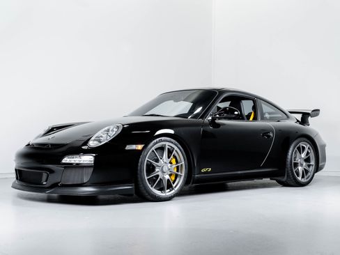 Used 2010 Porsche 911 GT3 RWD image 1