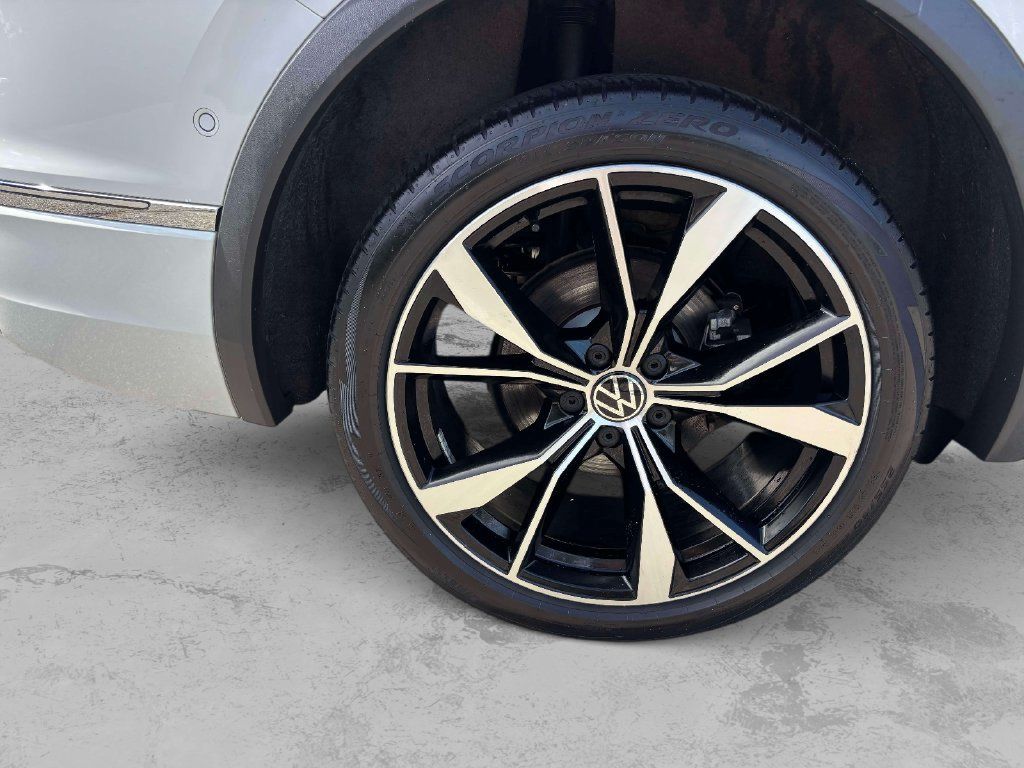 Used 2023 Volkswagen Tiguan SEL R-Line AWD/4WD image 36