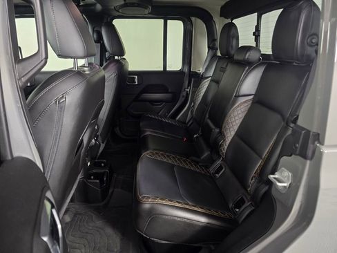Used 2022 Jeep Gladiator Overland image 39
