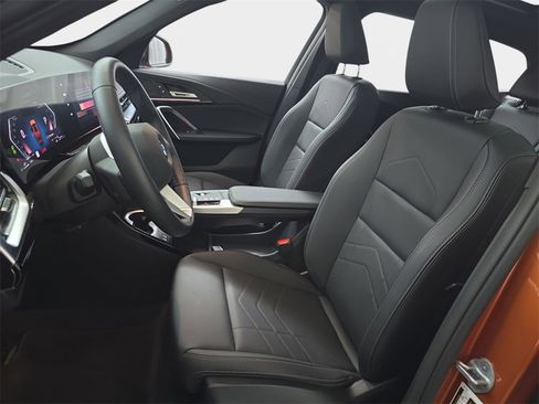 Used 2025 BMW X1 xDrive28i w/ Technology Package image 18