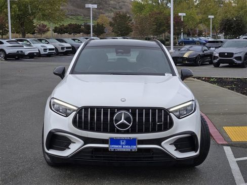 Used 2025 Mercedes-Benz GLC 43 AMG 4MATIC image 2