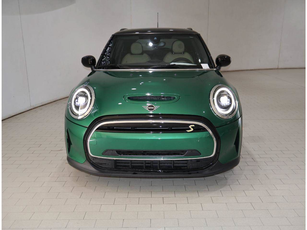 Used 2023 MINI Cooper SE FWD image 9