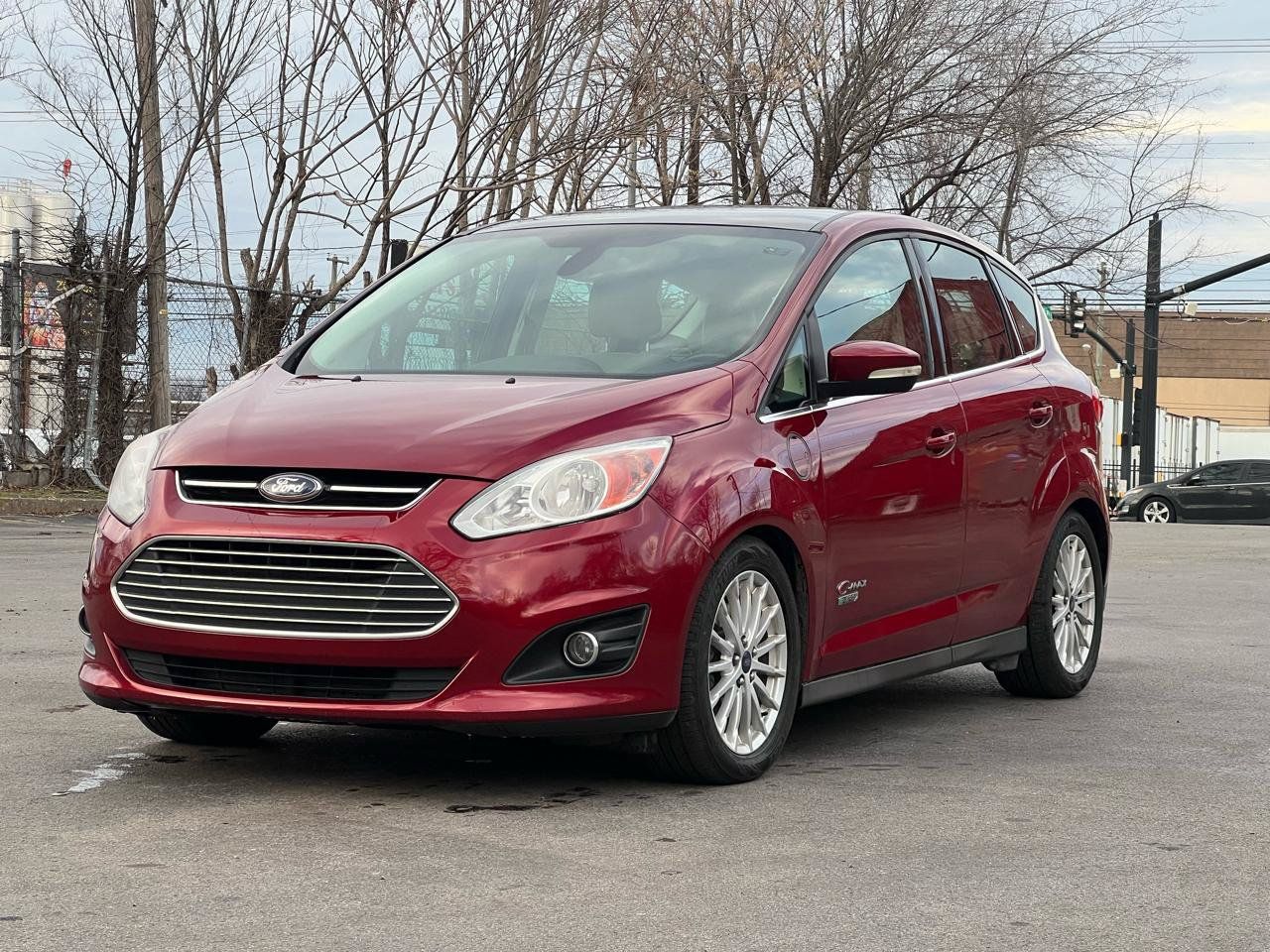 Used 2014 Ford C-MAX Energi SEL w/ Equipment Group 301A FWD image 2