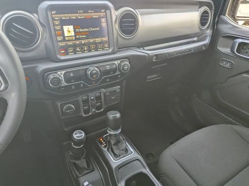 Used 2023 Jeep Wrangler Unlimited Sport w/ Sun And Sound Package AWD/4WD image 24