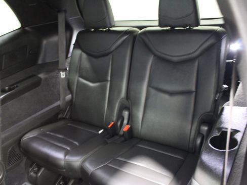 Used 2023 Cadillac XT6 Sport w/ Technology Package image 26