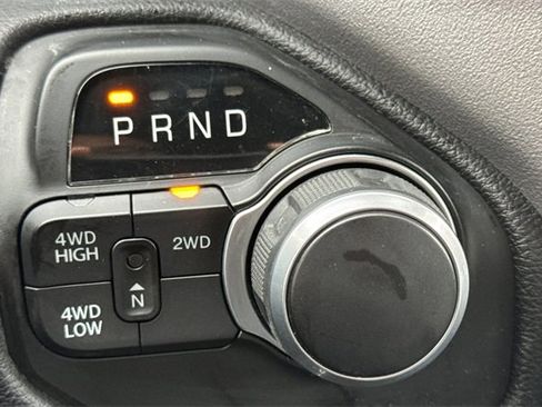 Used 2024 RAM 2500 Big Horn w/ Bed Utility Group image 33