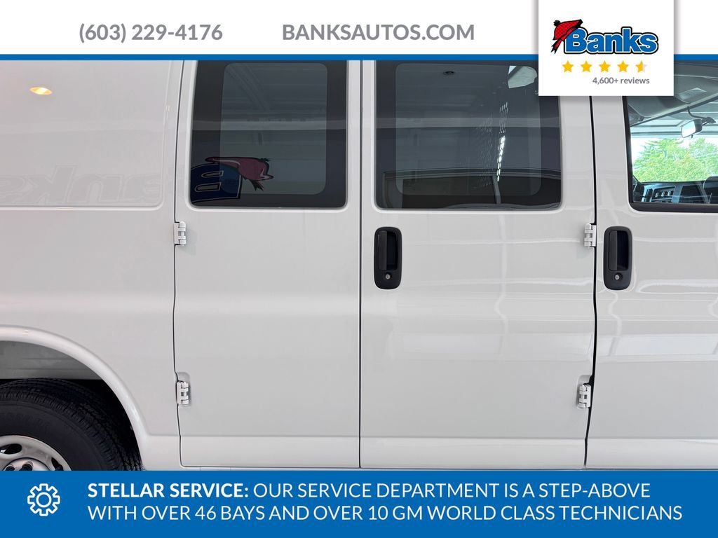 Used 2025 Chevrolet Express 2500 w/ Driver Convenience Package RWD image 8