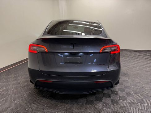 Used 2021 Tesla Model Y Performance image 9