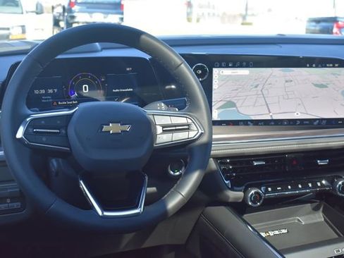 New 2026 Chevrolet Suburban Premier w/ Sun And Tow Package image 27