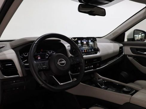 Used 2023 Nissan Rogue SL w/ SL Premium Package image 14