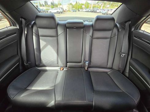 Used 2023 Chrysler 300 S w/ Comfort Group RWD image 17