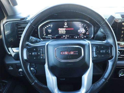 Used 2024 GMC Sierra 1500 SLT image 17