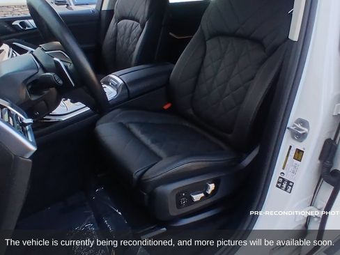 Used 2026 BMW X7 xDrive40i AWD/4WD image 11