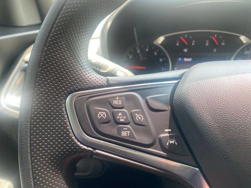 Used 2024 Chevrolet Equinox LT FWD image 19