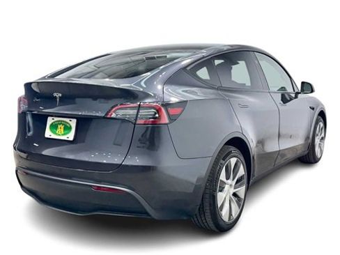 Used 2024 Tesla Model Y Long Range image 2
