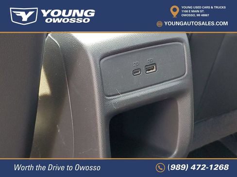 Certified 2024 Chevrolet Trax RS w/ Sunroof Package FWD image 31