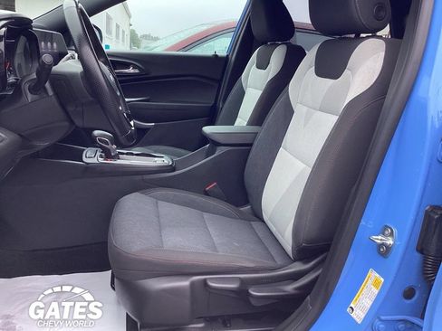 Used 2024 Chevrolet Trax RS FWD image 11