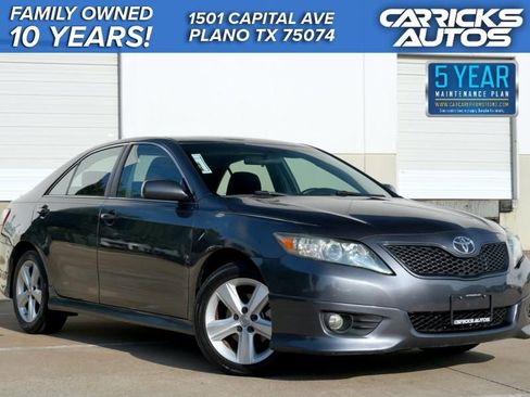 Used 2011 Toyota Camry SE w/ SE Extra-Value Pkg #1 FWD image 1