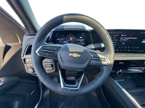 New 2026 Chevrolet Suburban Premier image 12