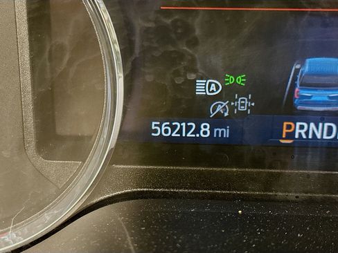 Used 2024 Ford Expedition XLT image 19