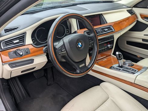 Used 2015 BMW 750Li RWD image 28