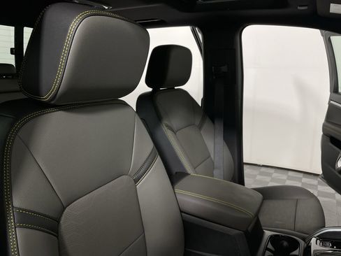 New 2026 Chevrolet Colorado ZR2 w/ Technology Package image 86