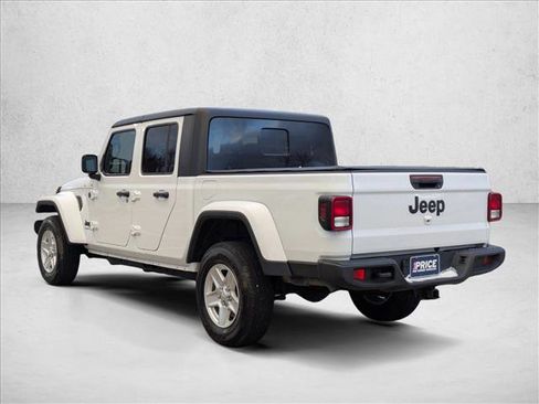 Used 2022 Jeep Gladiator Sport image 8