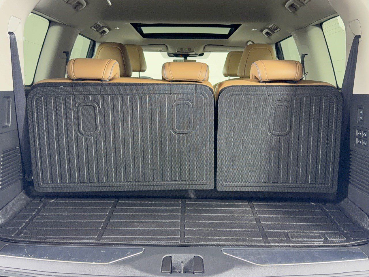 Used 2026 INFINITI QX80 Luxe w/ Cargo Package AWD/4WD image 32