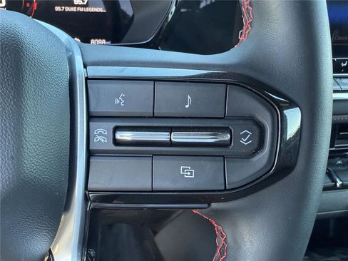 Used 2024 Chevrolet Colorado Z71 w/ LPO, Dark Essentials Package image 22