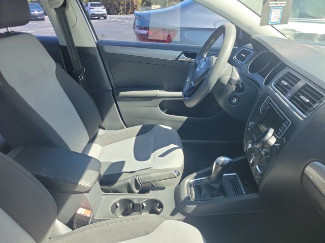 Used 2017 Volkswagen Jetta S FWD image 3