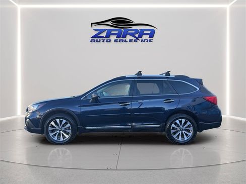 Used 2018 Subaru Outback 3.6R Touring w/ Popular Package #3 AWD/4WD image 4