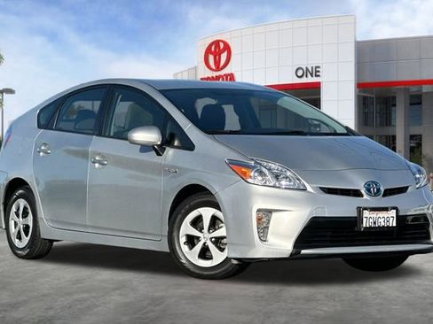 Used 2014 Toyota Prius Two image 2